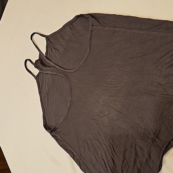 Sm tank top - Picture 2 of 5